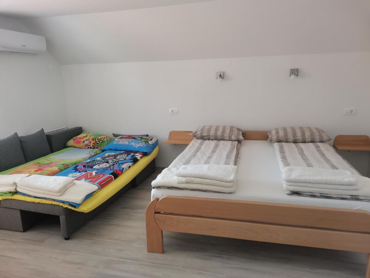 Apartmaji Hubi Apartment *